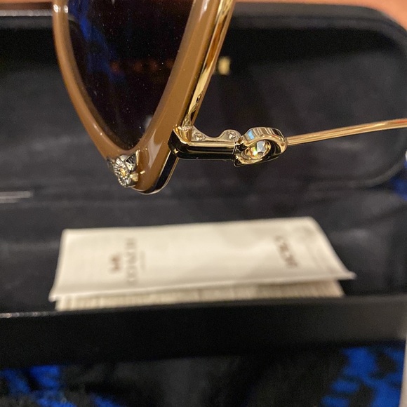 Sunglasses - Picture 4 of 4